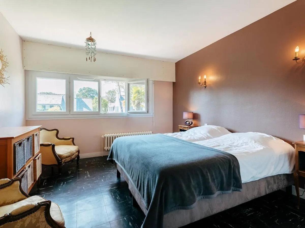 Villa Familiale 7 Pieces A Carnac - 10 Pers, Piscine Chauffee, Jardin, Proche Plage Et Commerces - Fr-1-477-242 0*,  France